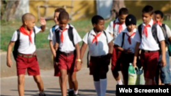 Escolares cubanos