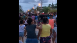 Ivette Pacheco habló con familiares de los detenidos en Caimanera  Ivette Pacheco habló con familiares de los detenidos en Caimanera