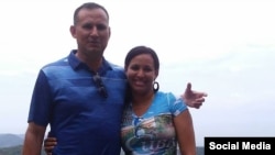 El líder de UNPACU, José Daniel Ferrer García, y su esposa, la doctora y activista Nelva Ismaray Ortega. (Foto: Facebook)