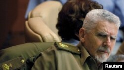 Ramiro Valdés, aparente cerebro detrás de la trama de los bombillos ahorradores y contaminantes.