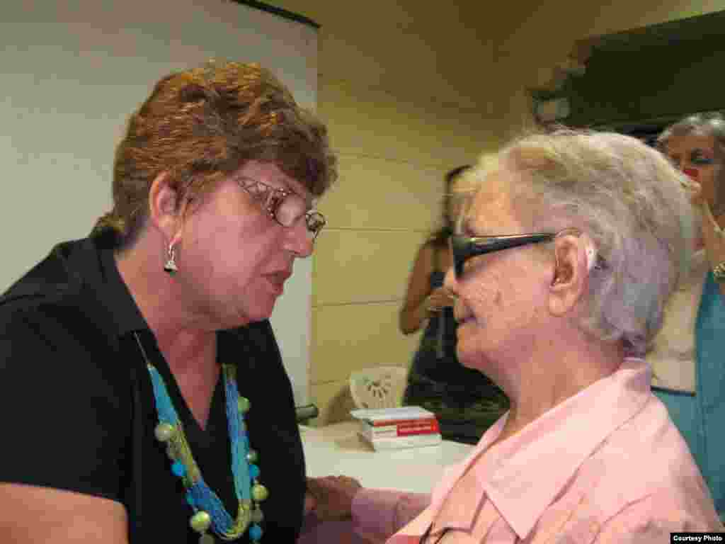 Las Dras. Uva de Aragón y Graziella Pogolloti. (Cortesía Uva de Aragón)