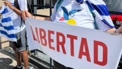 Cubanos se manifiestan en varias ciudades del mundo: piden que el régimen sea condenado en Londres Cubanos se manifiestan en varias ciudades del mundo: piden que el régimen sea condenado en Londres