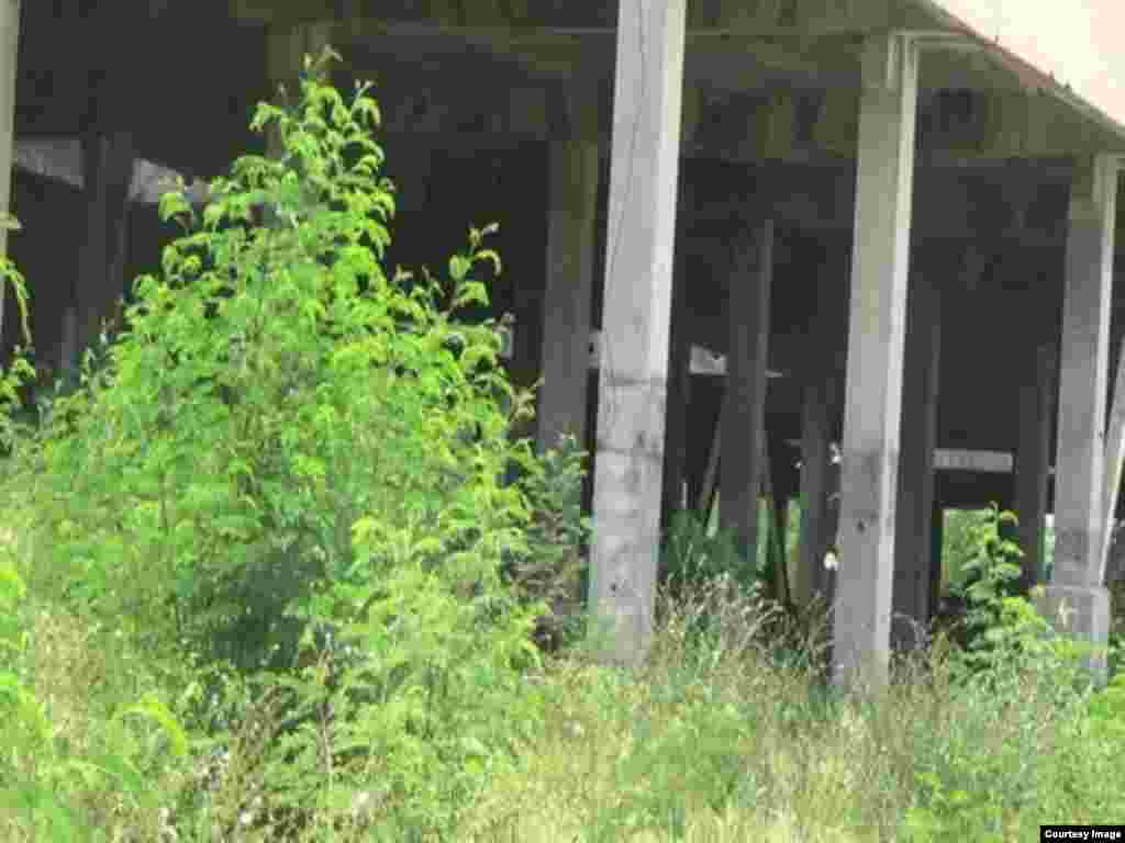Detalle del sótano del Hospital Materno Infantil de Bayamo.
