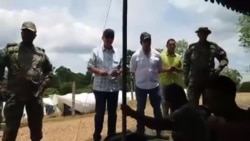 VIDEO Viceministro panameño visita a migrantes cubanos en huelga de hambre VIDEO Viceministro panameño visita a migrantes cubanos en huelga de hambre