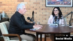 Johana Tablada de la Torre, Subdirectora General de Estados Unidos de Cancillería de Cuba en el podcast del gobernante Miguel Díaz-Canel.