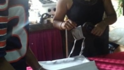 Activistas colaboran con la población para evitar el contagio Activistas colaboran con la población para evitar el contagio