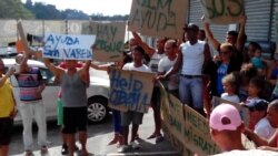 Cubanos varados en Panamá buscan respuesta a su situación Cubanos varados en Panamá buscan respuesta a su situación