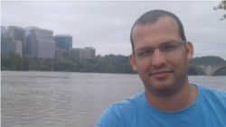 El régimen cubano acosa al periodista Waldo Fernández Cuenca El régimen cubano acosa al periodista Waldo Fernández Cuenca