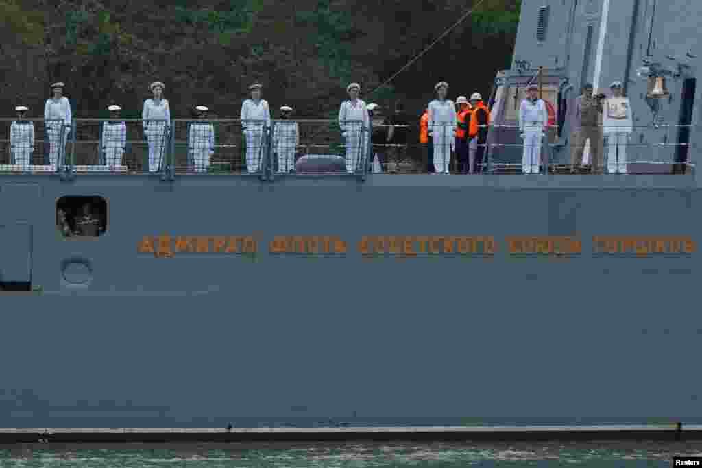 Los marines rusos del Admiral Gorshkov en La Habana. REUTERS/Alexandre Meneghini