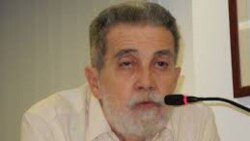 Muere el intelectual cubano Manuel Díaz Martínez Muere el intelectual cubano Manuel Díaz Martínez