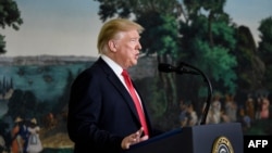 El presidente Donald Trump durante su alocución en la Casa Blanca, el sábado, sobre inmigración y seguridad fronteriza.