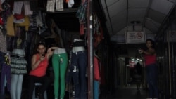 Entre apagones, sin keroseno y con el carbón a 200 pesos el saco, cubanos temen al hambre Entre apagones, sin keroseno y con el carbón a 200 pesos el saco, cubanos temen al hambre