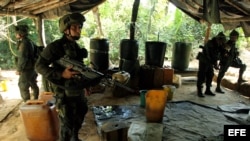 un operativo contra infraestructuras de narcotráfico de las FARC, en Puerto Concordia, departamento del Meta, Colombia. Foto Archivo