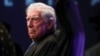 El Premio Nobel de Literatura, Mario Vargas Llosa, en la presentación de su libro "Tiempos Recios", en Madrid. (REUTERS/Sergio Perez)
