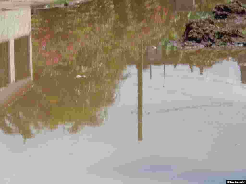 Guanabo las aguas pasan como si fuera una parte del mar y así se mantienen por más de 48 horas hasta que logran correr por las alcantarillas.  