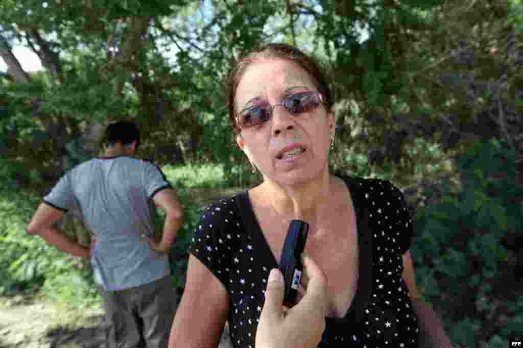 Familia de Payá visitó el sábado 6 de octubre el lugar donde se produjo el accidente en el que murieron Oswaldo Payá y Harold Cepero en las inmediaciones de Bayamo