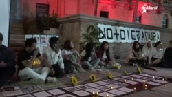 Así fue la vigilia al pie de la Torre de la Libertad por los presos políticos cubanos Así fue la vigilia al pie de la Torre de la Libertad por los presos políticos cubanos