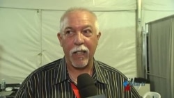 Periodista cubano (Pablo Socorro - AFP) analiza la Serie del Caribe Periodista cubano (Pablo Socorro - AFP) analiza la Serie del Caribe