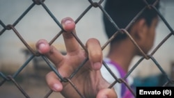 La trata de personas enriquece a las organizaciones criminales transnacionales y a los regímenes inmorales y antiestadounidenses.