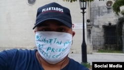 El periodista independiente Esteban Rodríguez, en una foto tomada de Facebook.