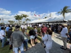 Vista general del evento en el aeropuerto de Tamiami para recordar el 60 aniversario de Bahía de Cochinos.