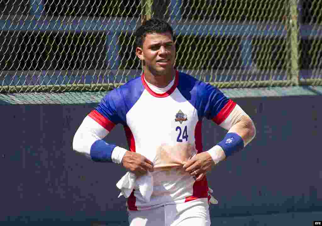 Yoan Moncada mostró sus caulidades en la defensiva con el guante y la ofensiva con el bate.