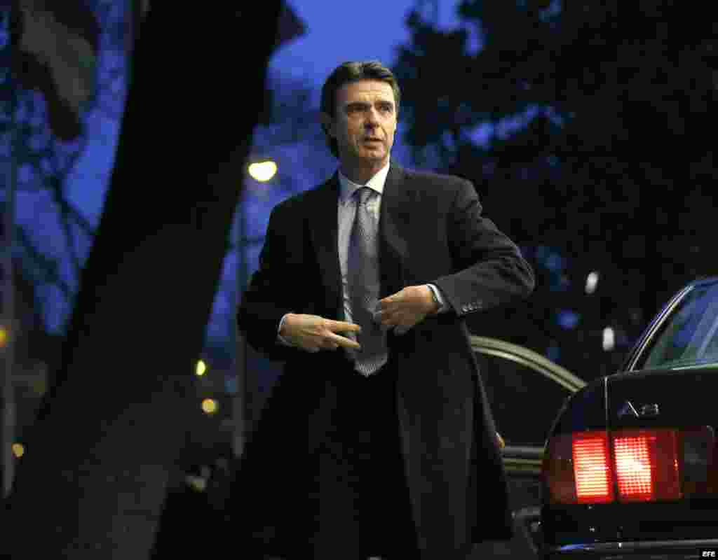 El ministro de Industria en funciones José Manuel Soria a su llegada a la cena