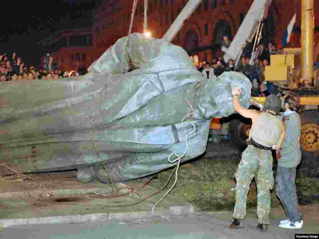 De la Plaza Lubianka al parque.