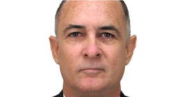 Roberto Jesús Quiñones habla con Tomás Cardoso Roberto Jesús Quiñones habla con Tomás Cardoso