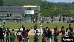 Reclusos en el patio de la cárcel Combinado del Este, en La Habana, en una imagen de archivo. (REUTERS/Claudia Daut)