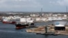 Petroleros de crudo atracados en la terminal PDVSA de la Refinería de Petróleo Isla en Willemstad, en la isla de Curazao. (Reuters/Henry Romero/Archivo)