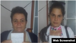 Ania Zamora y Sissi Abascal, de izquierda a derecha, con multas en mano.