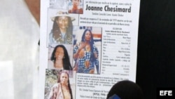 Panfleto en el que se ofrece una recompensa por la captura de Joanne Chesimard, buscada por el asesinato de un policía de Nueva Yersey (EEUU) en 1979.