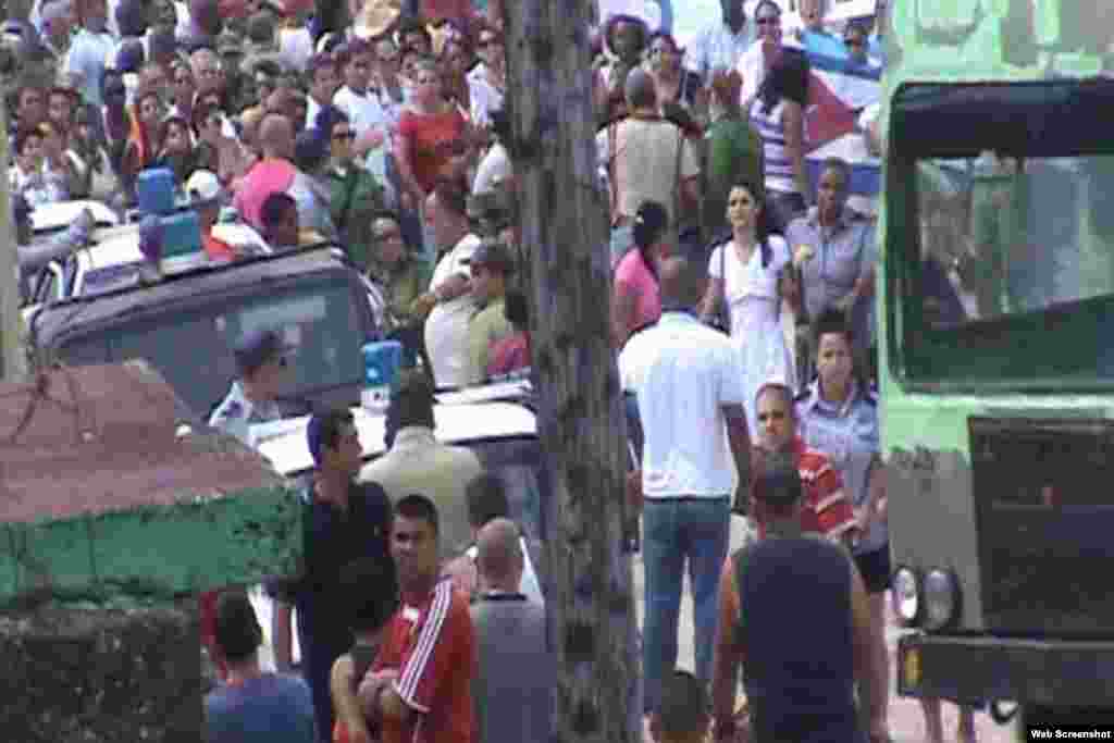 Detención de Dama de Blanco Sayli Navarro