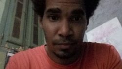 Artista desconoce razones de vigilancia policial Artista desconoce razones de vigilancia policial