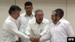 El gobierno de Juan Manuel Santos y las FARC implementan un acuerdo de paz firmado en noviembre pasado, tras cuatro años de negociaciones en Cuba.