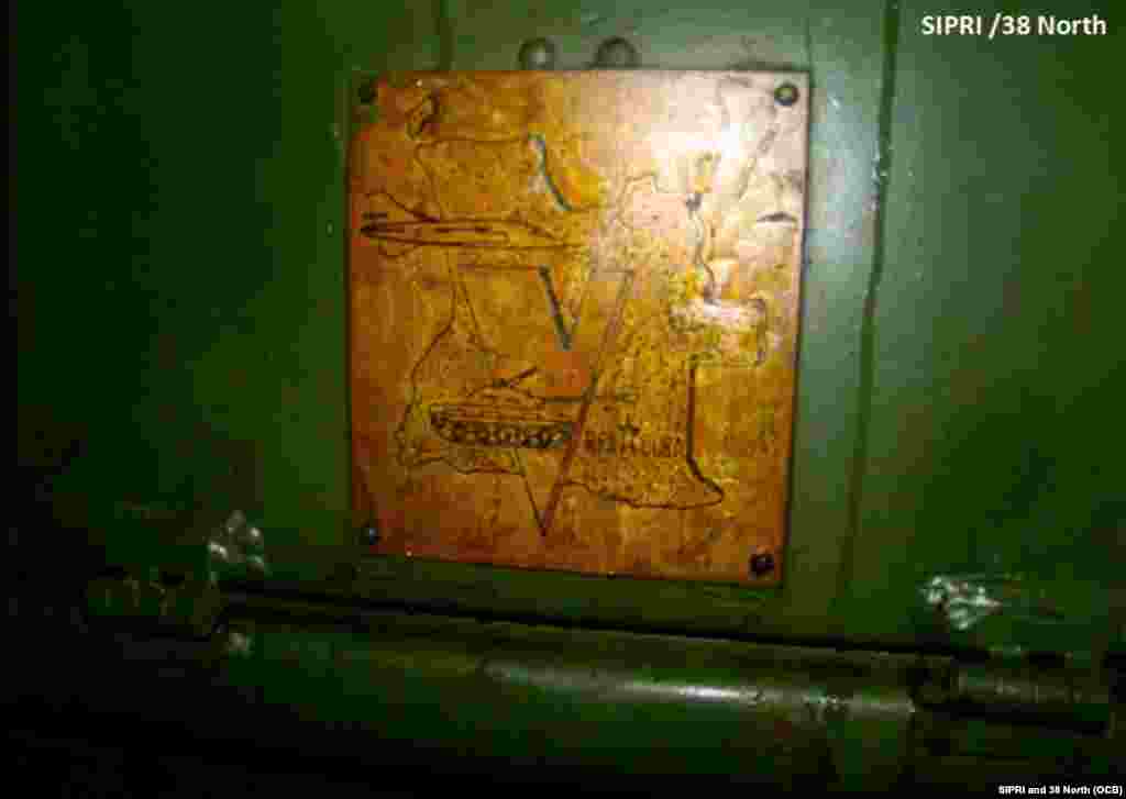 Arms, weapons and ammunitions found in Chong Chong Gang. Plaque commemorating Cuba´s participation in the Angola war in 70´s and 80´s.