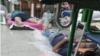 Las redes sociales divulgan imágenes de pacientes en el piso en un hospital de Matanzas.