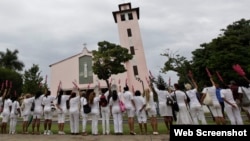 Las Damas de Blanco frente a la Iglesia de Santa Rita, en Miramar, La Habana, en una imagen de archivo.