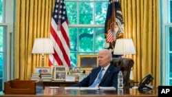 El proyecto de ley que prohíbe la aplicación o validación de cualquier marca registrada confiscada por el gobierno de Cuba espera la aprobación del presidente Joe Biden.