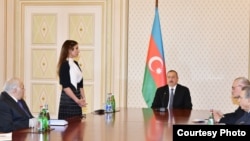 Ilham Ailev nombra a su esposa Mehriban Alieva.