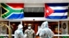 LLegada a Sudáfrica de médicos cubanos el 27 de abril de 2020. (ELMOND JIYANE/GCIS/AFP)