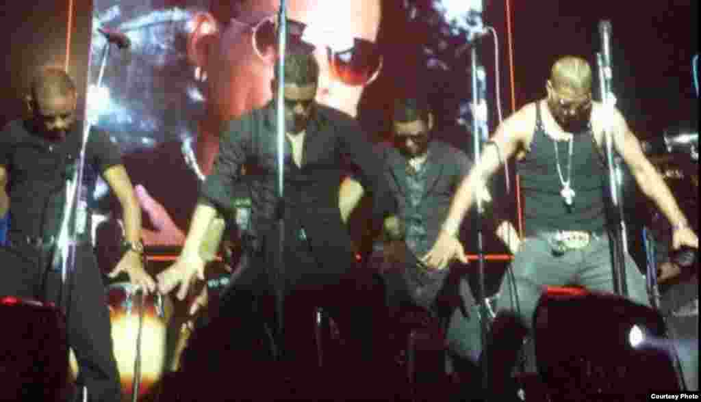 La Charanga Habanera, una de las agrupaciones que han visitado los Estados Unidos como parte de la política de intercambio cultural.