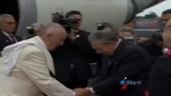 Cubanos dan cálida bienvenida al Papa Francisco Cubanos dan cálida bienvenida al Papa Francisco