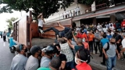 Madre de preso del 11J explica el aislamiento de su hijo en celda de castigo Madre de preso del 11J explica el aislamiento de su hijo en celda de castigo