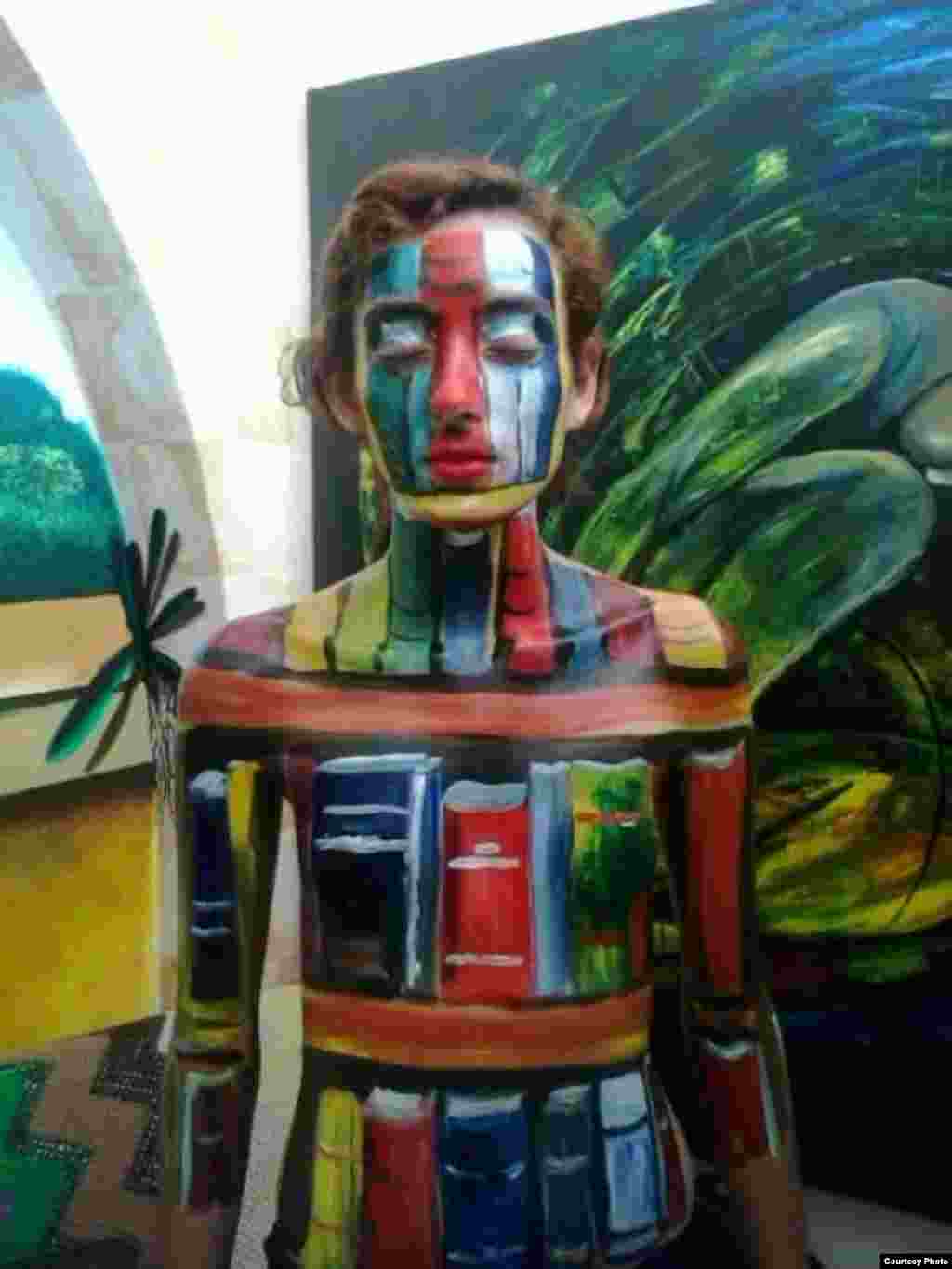 "Libros andantes" ,body art de Jimmy Verdecia.