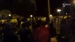 VIDEO: Policía comienza a rodear campamento VIDEO: Policía comienza a rodear campamento