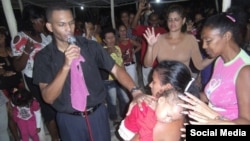 Pastor Alain Toledano en El Salao, Santiago de Cuba.