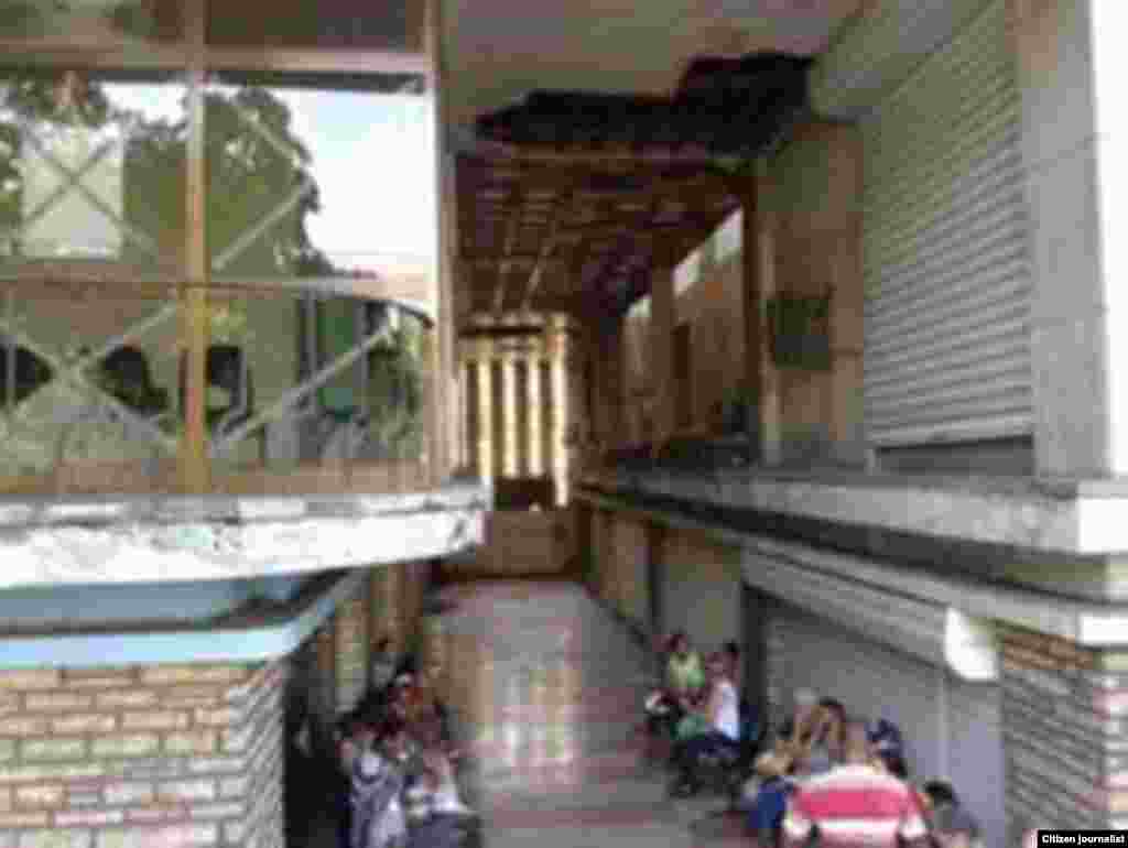 La notaria de 23 y J en El Vedado, La Habana. Foto Rebeca Monzó