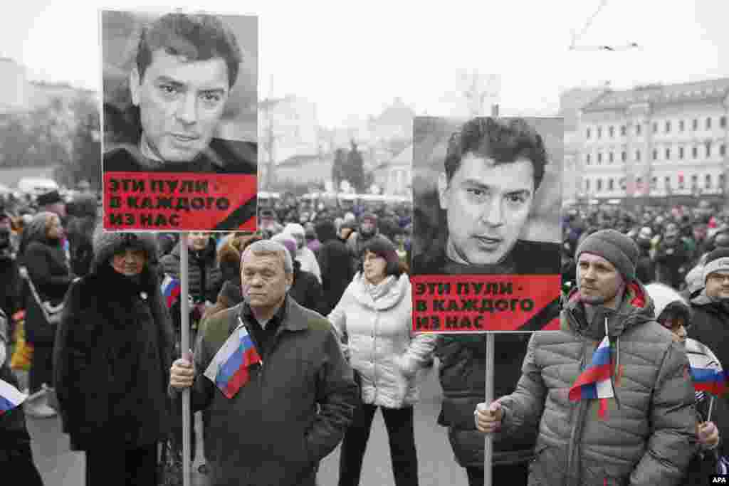 Marcha en Moscú en memoria de Boris Nemtsov.
